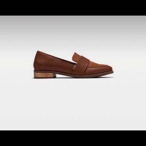 Toms loafers/flats